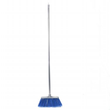Casa Limpia Tall Broom  / Escoba Alta